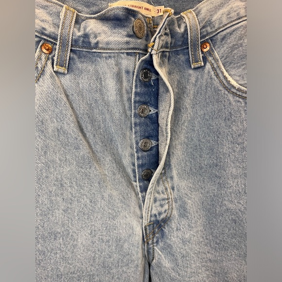 LEVI’S Ribcage Straight Ankle Light Wash Blue Jeans, Like New, Size 31 x 27 - Picture 2 of 5